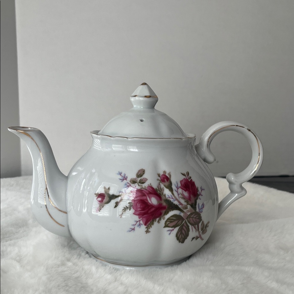Lipper and Mann Retired Pompadour Rose Gold Trim Teapot